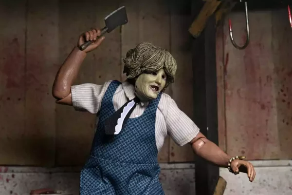 texas-chainsaw-massacre-clothed-action-figure-leatherface-with-old-lady-mask-20-cm-1765713967-7 texas-chainsaw-massacre-clothed-action-figure-leatherface-with-old-lady-mask-20-cm-1765713967-7