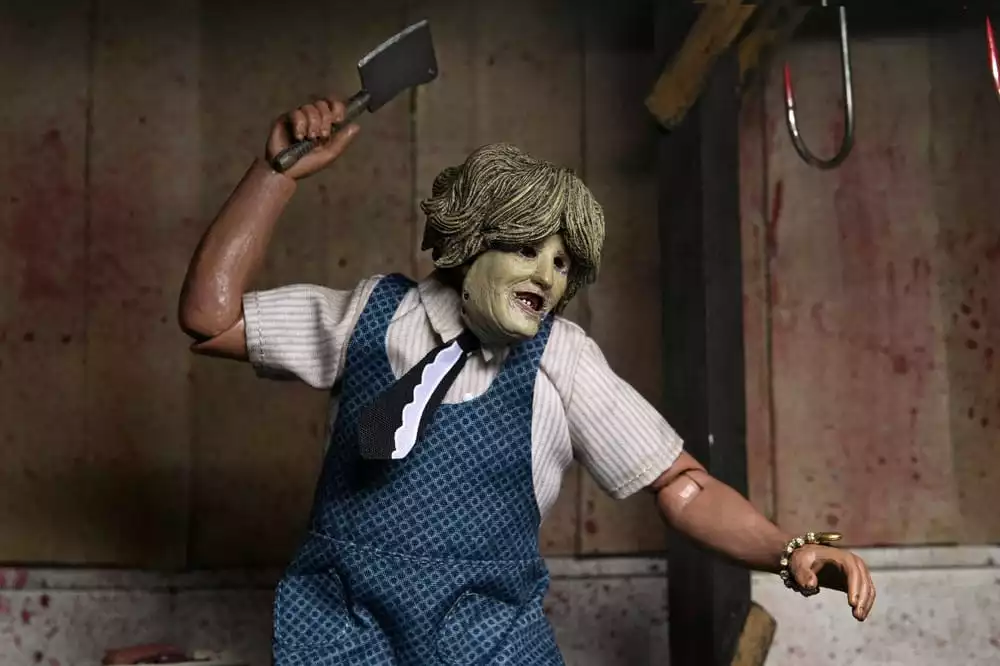 texas-chainsaw-massacre-clothed-action-figure-leatherface-with-old-lady-mask-20-cm-1765713967-7