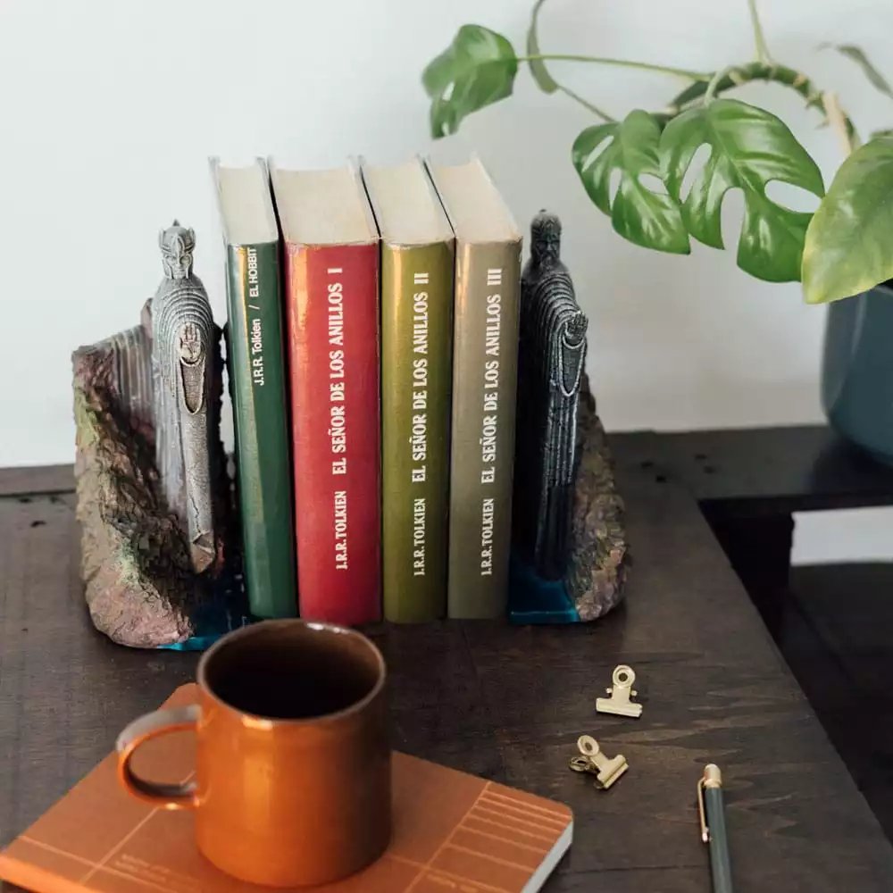 the-lord-of-the-rings-bookends-argonath-1765679459-2