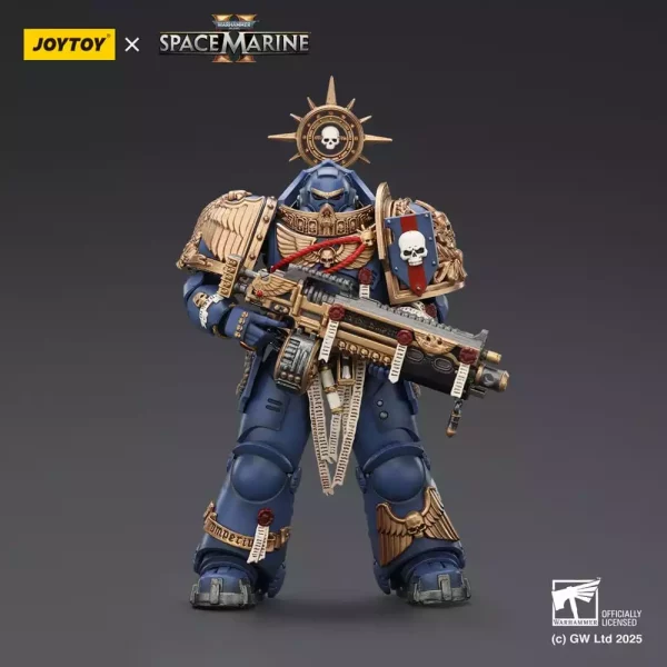 warhammer-40000-space-marine-2-action-figure-ultramarines-heavy-relic-primus-armor-with-heavy-relic-bolt-rifle-13-cm-1765705483-1