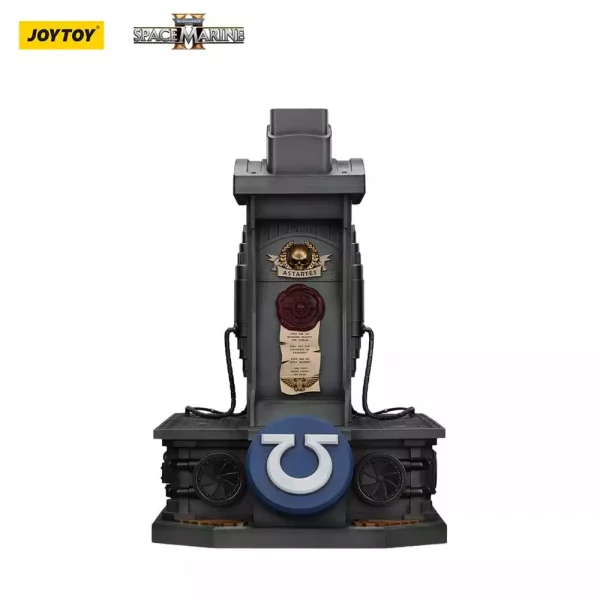 warhammer-40000-space-marine-2-replica-ultramarines-lieutenant-titus-helmet-with-display-stand-44-cm-1765684974-9