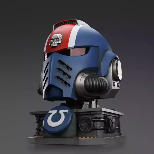 warhammer-40000-space-marine-2-replica-ultramarines-lieutenant-titus-helmet-with-display-stand-44-cm-1765684976-12