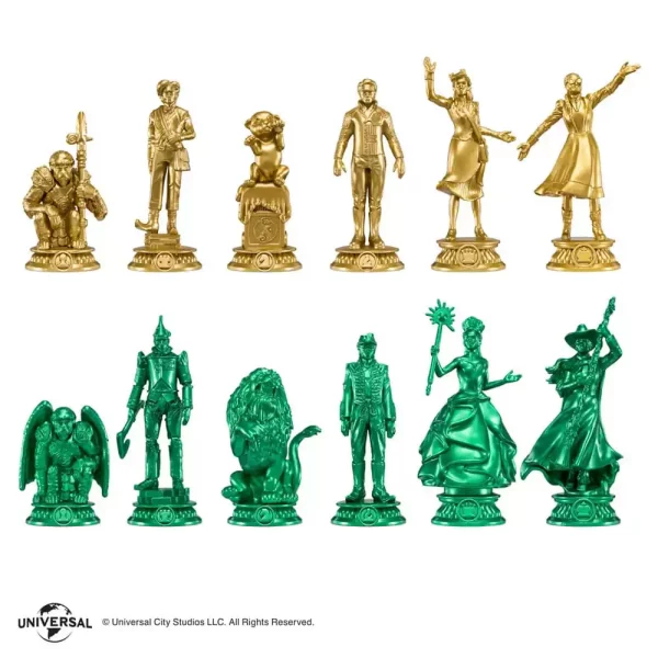 wicked-for-good-chess-set-shiz-vs-emerald-city-1765715379-4 wicked-for-good-chess-set-shiz-vs-emerald-city-1765715379-4
