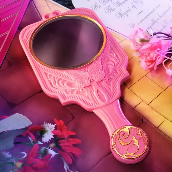 wicked-the-oz-memories-kit-1765674519-6