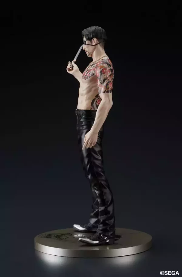 yakuza-like-a-dragon-digsta-pvc-statue-goro-majima-battle-style-ver-18-cm-1765674307-3