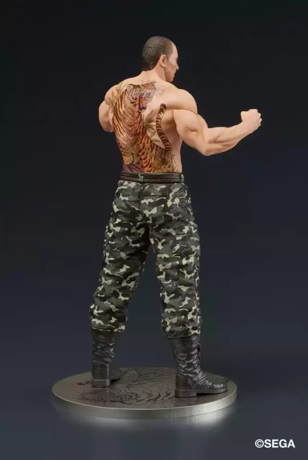 yakuza-like-a-dragon-digsta-pvc-statue-taiga-saejima-battle-style-ver-18-cm-1765674318-4