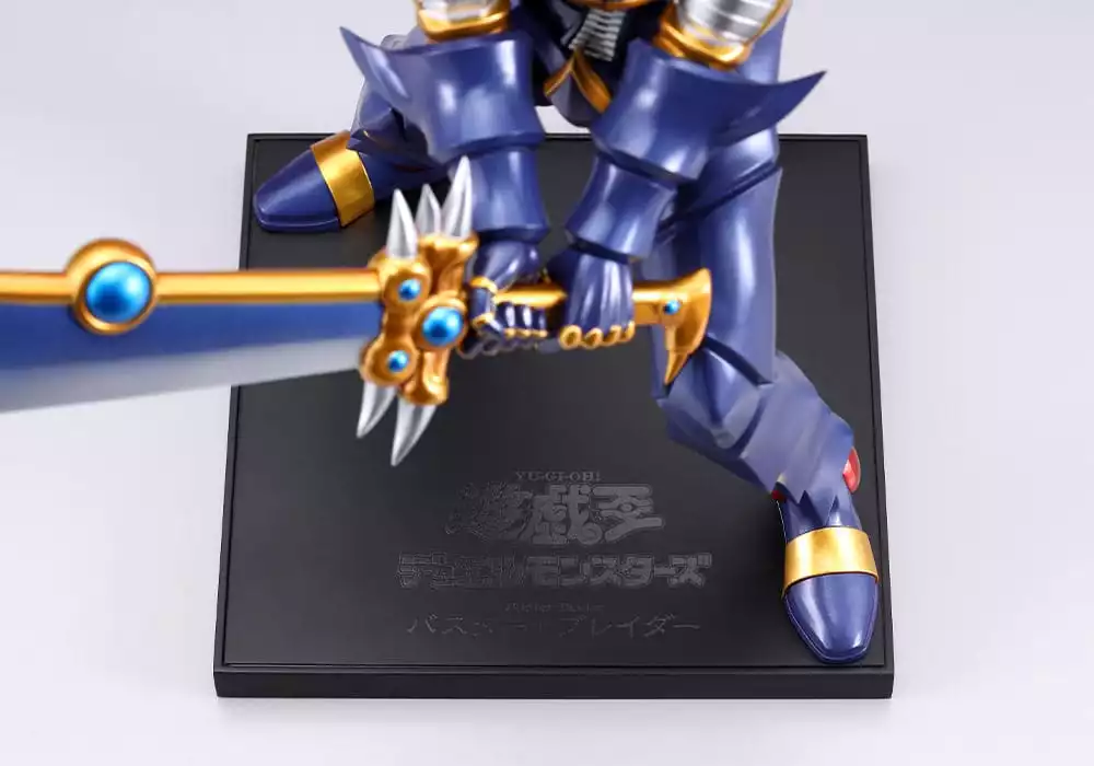 yu-gi-oh-oshi-works-statue-buster-blader-23-cm-1765706655-10