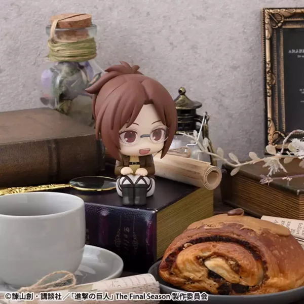 attack-on-titan-look-up-pvc-statue-hange-zoe-11-cm-1784874508-5
