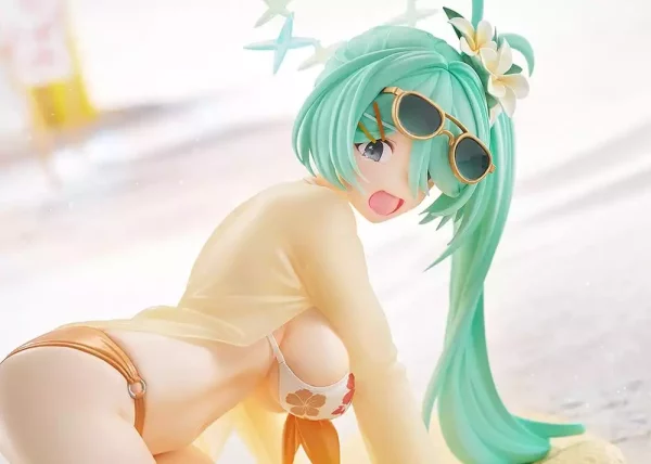 blue-archive-pvc-statue-1-6-hiyori-swimsuit-memorial-lobby-ver-26-cm-1784882726-13