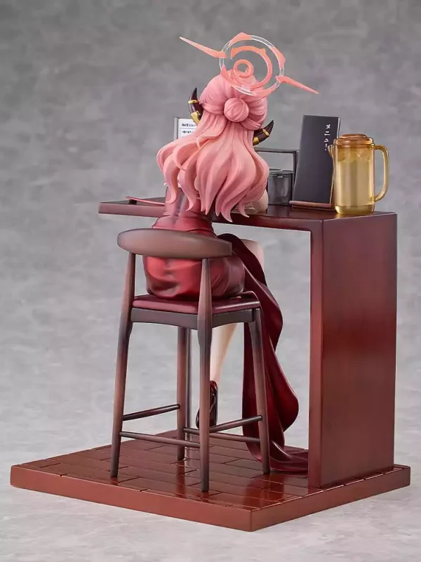 blue-archive-pvc-statue-1-7-aru-dress-memorial-lobby-ver-23-cm-1784887277-7