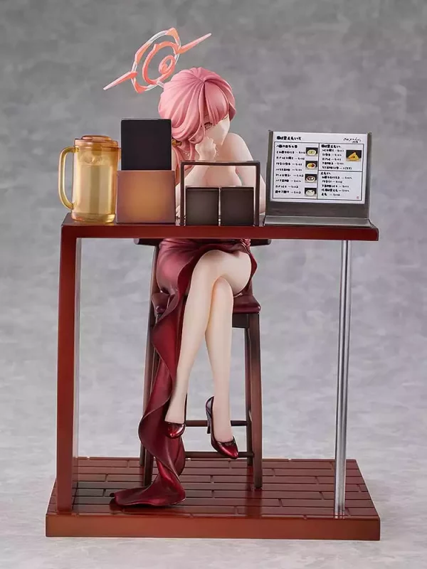 blue-archive-pvc-statue-1-7-aru-dress-memorial-lobby-ver-23-cm-1784887278-8