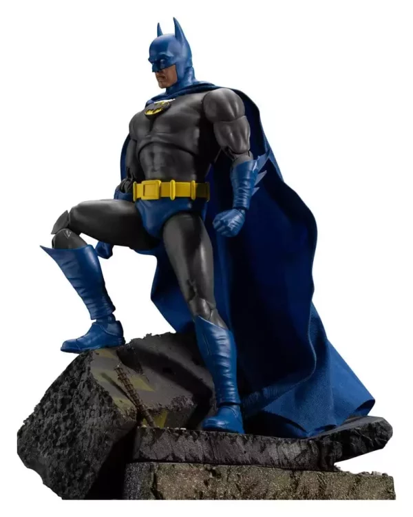 dc-comics-action-figure-batman-limited-edition-21-cm-1784847959-2 dc-comics-action-figure-batman-limited-edition-21-cm-1784847959-2