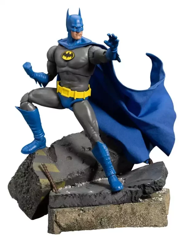 dc-comics-action-figure-batman-limited-edition-21-cm-1784847965-8 dc-comics-action-figure-batman-limited-edition-21-cm-1784847965-8