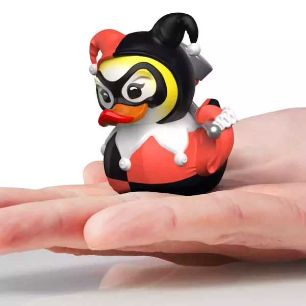 dc-comics-tubbz-mini-pvc-figure-harley-quinn-10-cm-1784879252-1 dc-comics-tubbz-mini-pvc-figure-harley-quinn-10-cm-1784879252-1