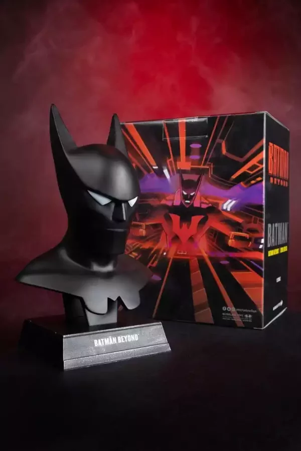 dc-direct-prop-replica-1-3-batman-cowl-batman-beyond-animated-18-cm-1784873324-12