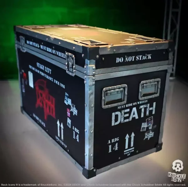 death-rock-ikonz-on-tour-road-case-statue-stage-backdrop-set-the-sound-of-perseverance-tour-1998-1784867830-8