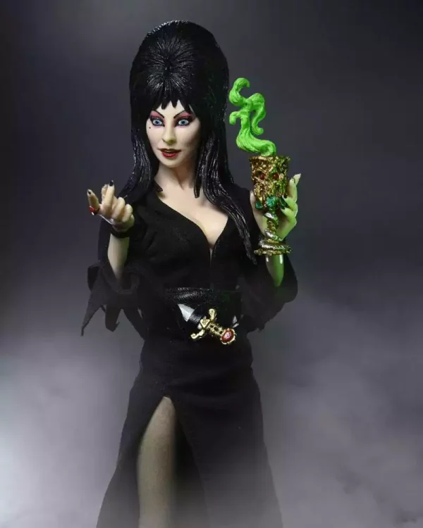 elvira-mistress-of-the-dark-clothed-action-figure-20-cm-1785407918-1