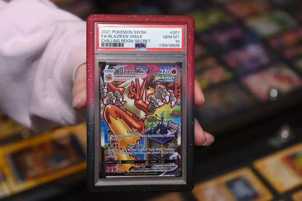 evoretro-bumper-for-psa-graded-card-slab-gradient-red-black-glitter-1784852007-2