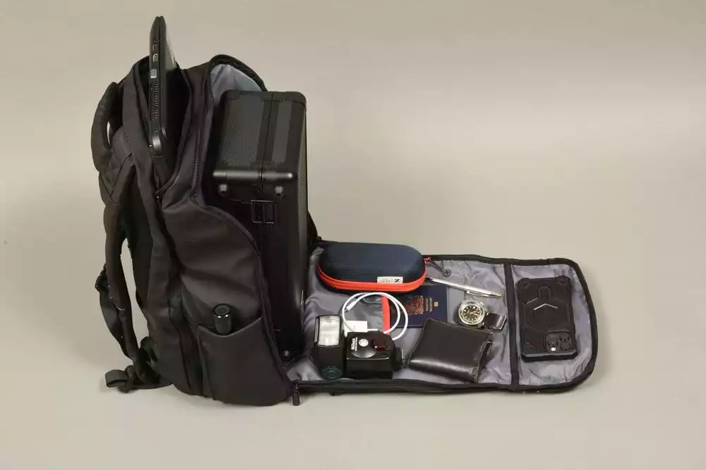 evoretro-hybridpro-travel-backpack-black-1784851958-12