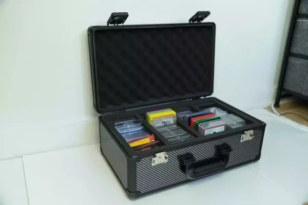 evoretro-trading-card-storage-box-for-120-cards-xl-gray-1784851805-11 evoretro-trading-card-storage-box-for-120-cards-xl-gray-1784851805-11
