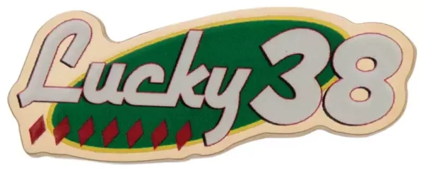 fallout-new-vegas-replica-lucky-38-imitation-gold-casino-set-limited-edition-1784855027-7
