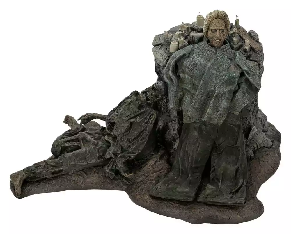 friday-the-13th-the-game-diorama-pamela-shrine-1784878111-0
