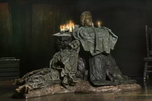 friday-the-13th-the-game-diorama-pamela-shrine-1784878112-1 friday-the-13th-the-game-diorama-pamela-shrine-1784878112-1