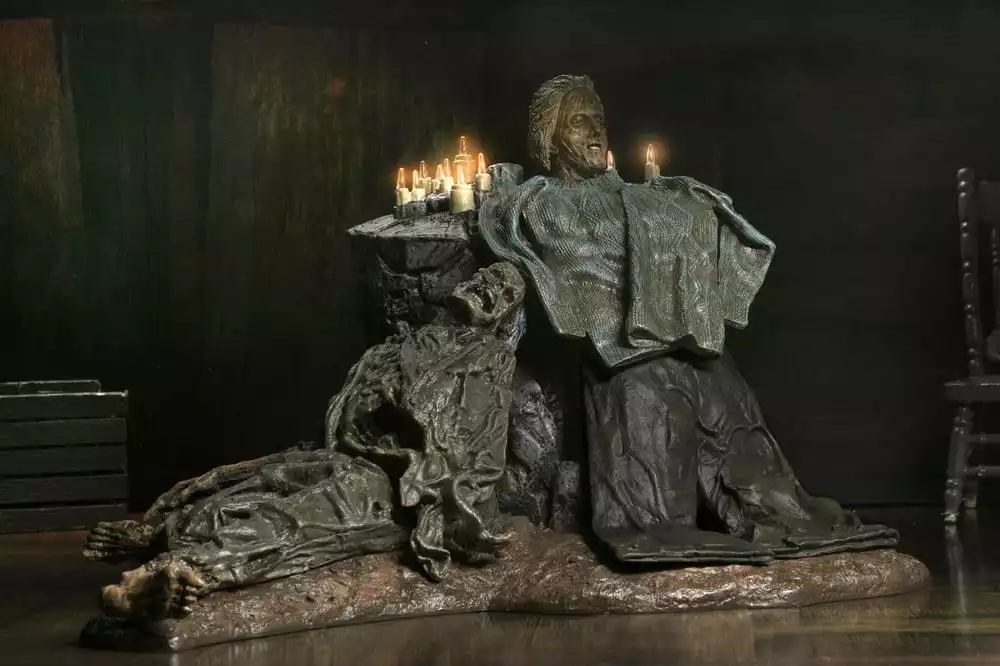 friday-the-13th-the-game-diorama-pamela-shrine-1784878112-1