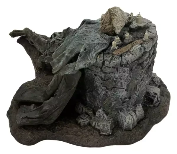 friday-the-13th-the-game-diorama-pamela-shrine-1784878117-5 friday-the-13th-the-game-diorama-pamela-shrine-1784878117-5