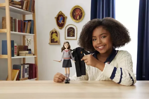 harry-potter-fashion-doll-hermione-granger-1784871078-2 harry-potter-fashion-doll-hermione-granger-1784871078-2