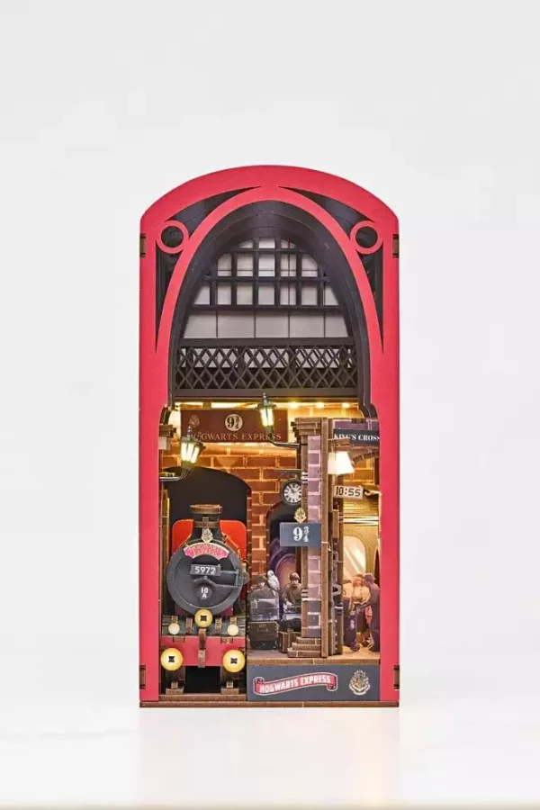harry-potter-tiny-adventures-book-nook-mini-diorama-hogwarts-express-18-cm-1784884533-2 harry-potter-tiny-adventures-book-nook-mini-diorama-hogwarts-express-18-cm-1784884533-2
