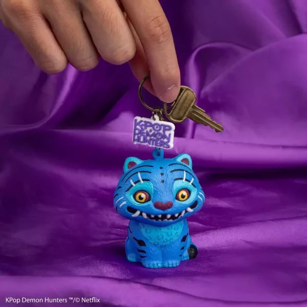 kpop-demon-hunters-squishy-keychain-derpy-tiger-1784850111-1