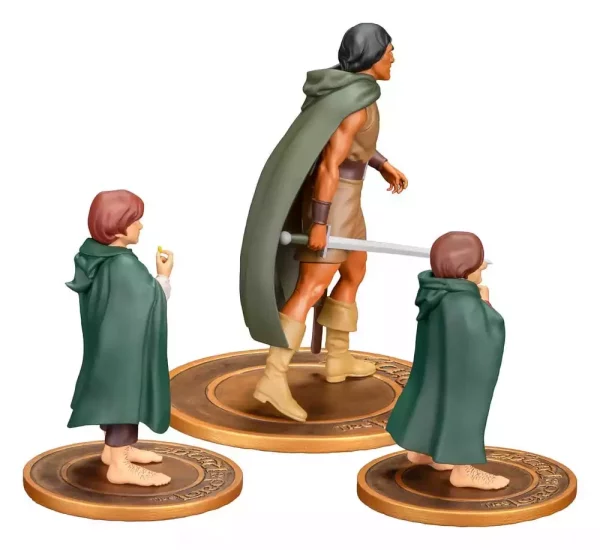 lord-of-the-rings-animated-film-pvc-figures-3-pack-frodo-aragorn-and-samwise-1784850895-4 lord-of-the-rings-animated-film-pvc-figures-3-pack-frodo-aragorn-and-samwise-1784850895-4