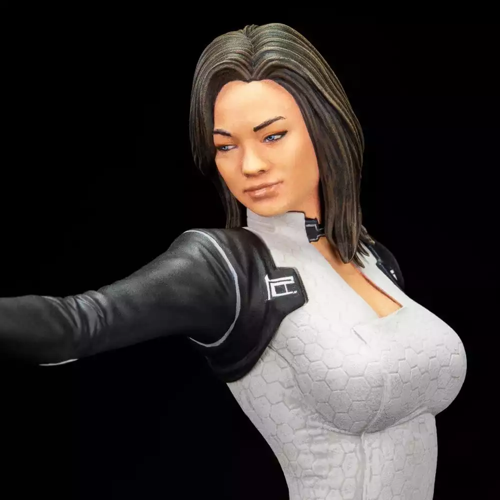 mass-effect-pvc-figure-miranda-lawson-22-cm-1784850936-9