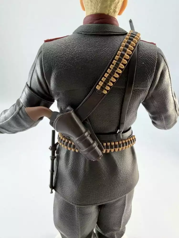metal-gear-solid-delta-snake-eater-pvc-figure-ocelot-20-cm-1784868063-3