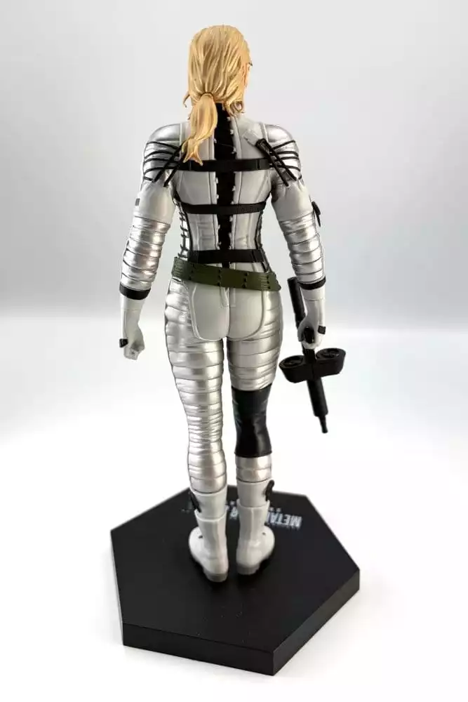 metal-gear-solid-delta-snake-eater-pvc-figure-the-boss-20-cm-1784868051-4