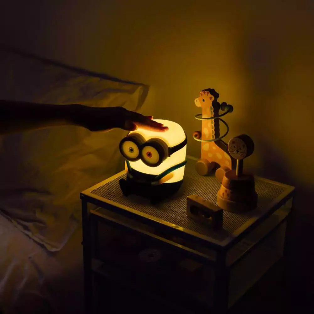 minions-squishy-lamp-1784857693-2