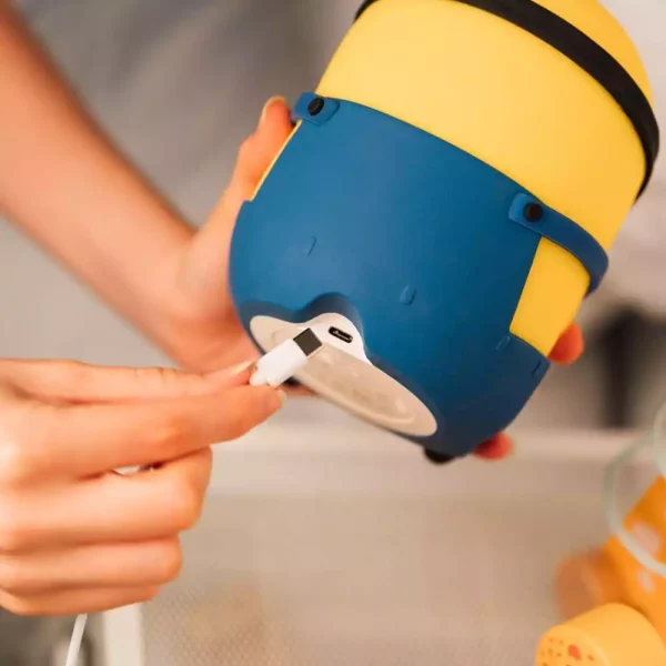 minions-squishy-lamp-1784857699-8 minions-squishy-lamp-1784857699-8