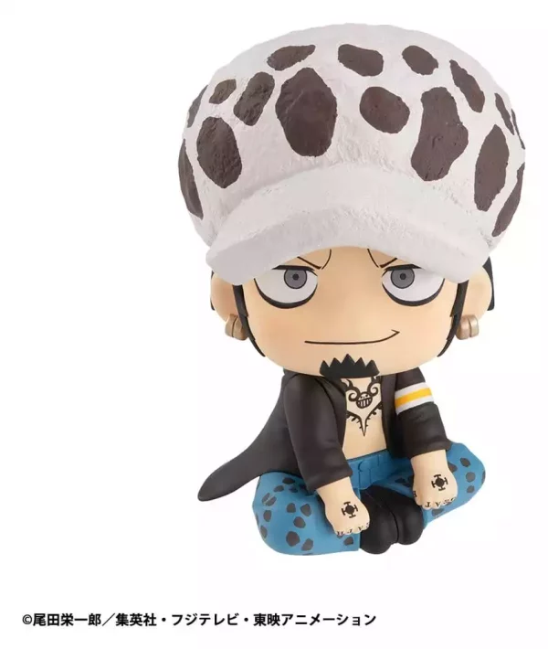 one-piece-look-up-pvc-statue-trafalgar-law-11-cm-1784874077-1