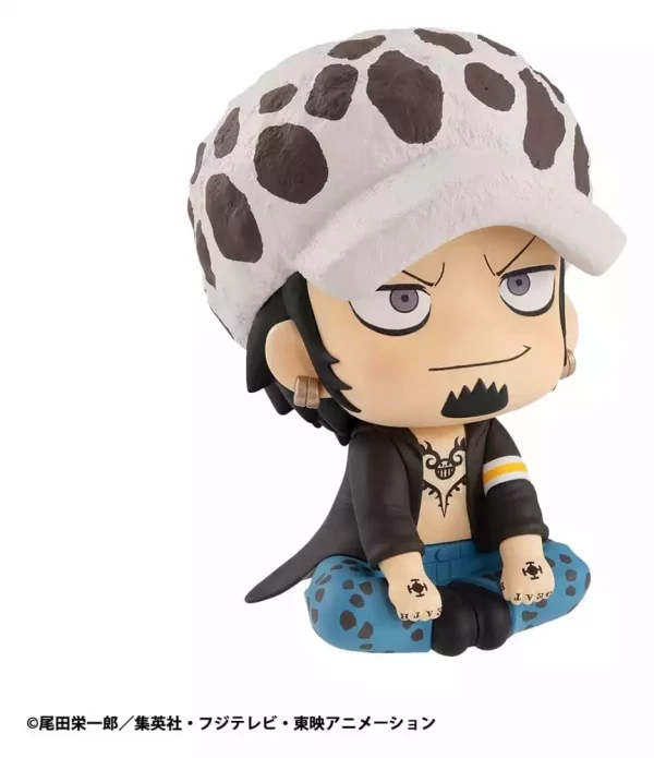 one-piece-look-up-pvc-statue-trafalgar-law-11-cm-1784874078-2