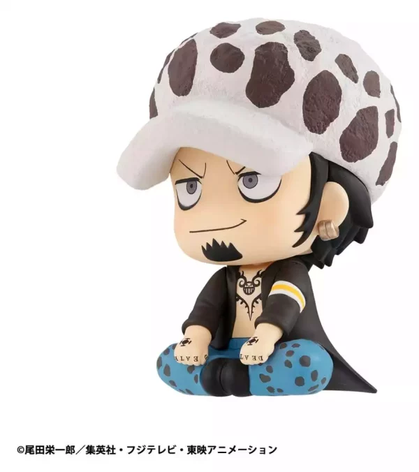 one-piece-look-up-pvc-statue-trafalgar-law-11-cm-1784874080-3