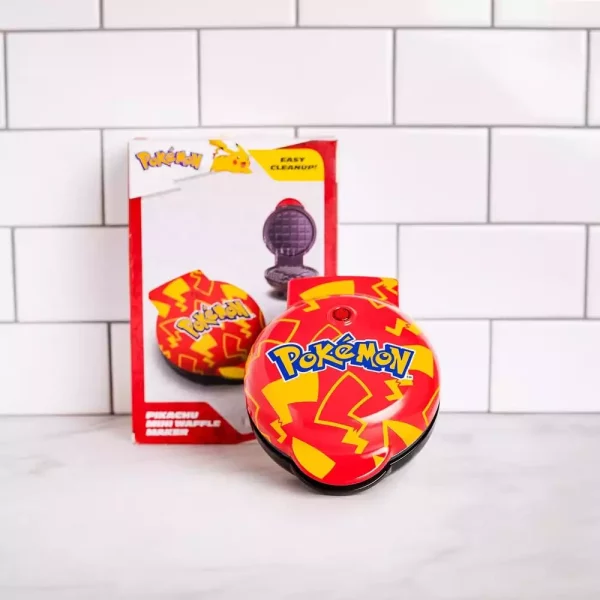 pokemon-mini-waffle-maker-pikachu-1784870855-5