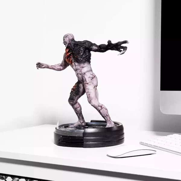 resident-evil-statue-tyrant-1784879134-1
