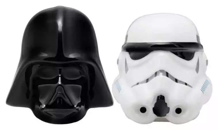 star-wars-salt-and-pepper-shakers-darth-vader-and-stormtrooper-1784883384-0