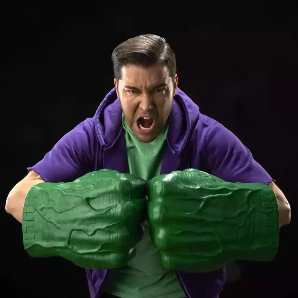 the-incredible-hulk-marvel-legends-premium-roleplay-fists-1784861431-5