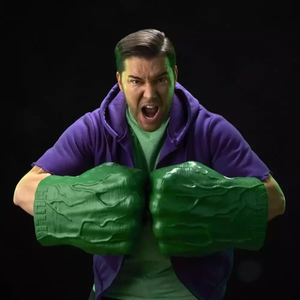 the-incredible-hulk-marvel-legends-premium-roleplay-fists-1784861432-6