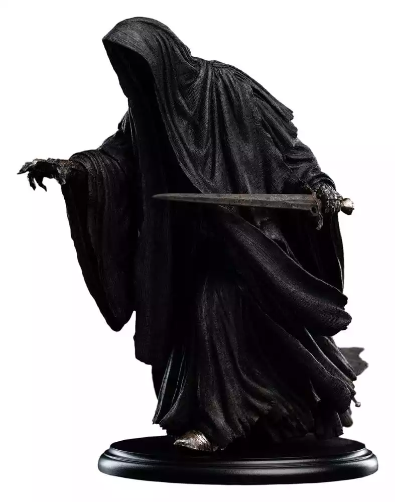 the-lord-of-the-rings-trilogy-mini-statue-ringwraith-at-the-prancing-pony-18-cm-1784893669-0