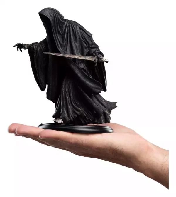 the-lord-of-the-rings-trilogy-mini-statue-ringwraith-at-the-prancing-pony-18-cm-1784893670-1 the-lord-of-the-rings-trilogy-mini-statue-ringwraith-at-the-prancing-pony-18-cm-1784893670-1