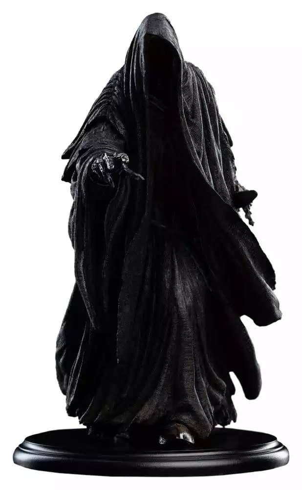 the-lord-of-the-rings-trilogy-mini-statue-ringwraith-at-the-prancing-pony-18-cm-1784893679-8