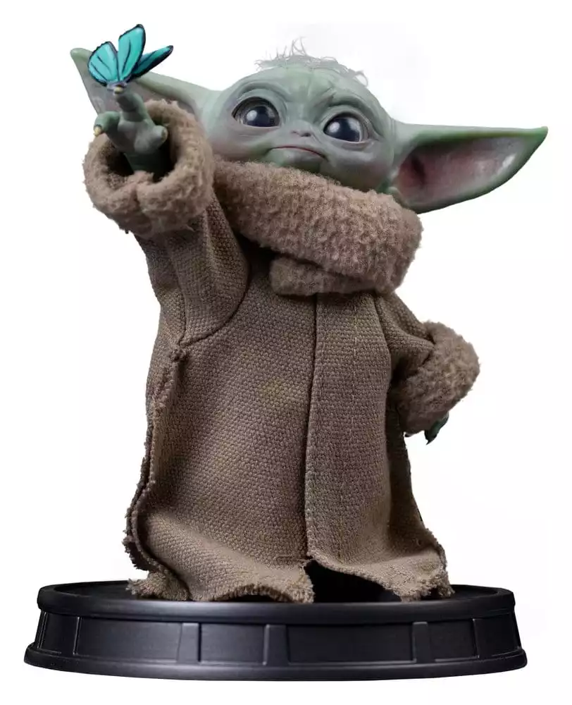 the-mandalorian-grogu-grogu-collection-statue-grogu-butterfly-wonder-1784864597-0